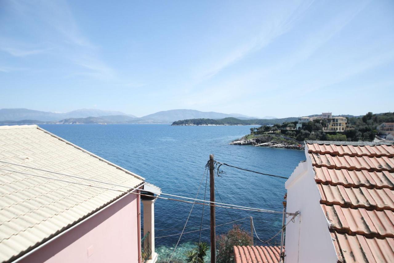 Gabriela'S Seaside House Villa Kassiopi Bagian luar foto